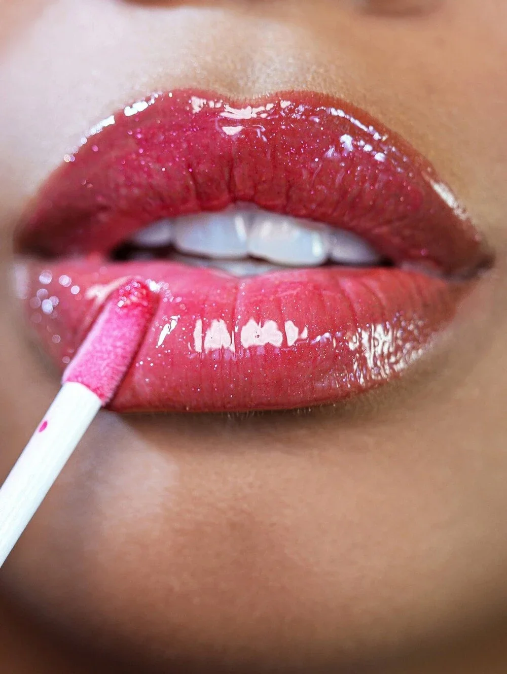 TRULY BEAUTY Cherry Baby Luxury Lip Oil - Shimmery Cherry Red